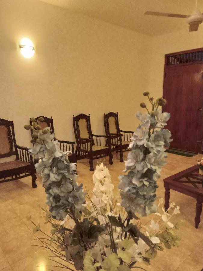Bed and Breakfast Sky Bloom Homagama Exterior foto