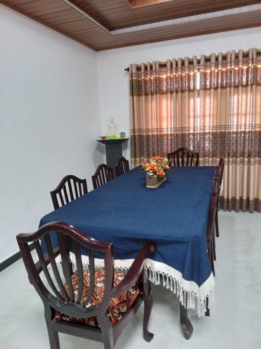 Bed and Breakfast Sky Bloom Homagama Exterior foto
