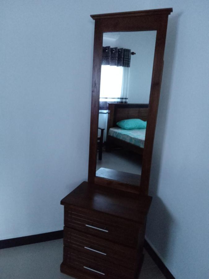 Bed and Breakfast Sky Bloom Homagama Exterior foto